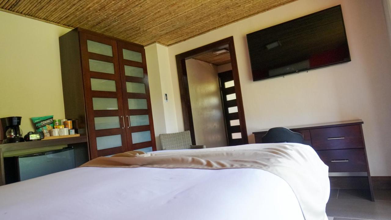 Hotel Poza Blanca Lodge San Mateo Экстерьер фото